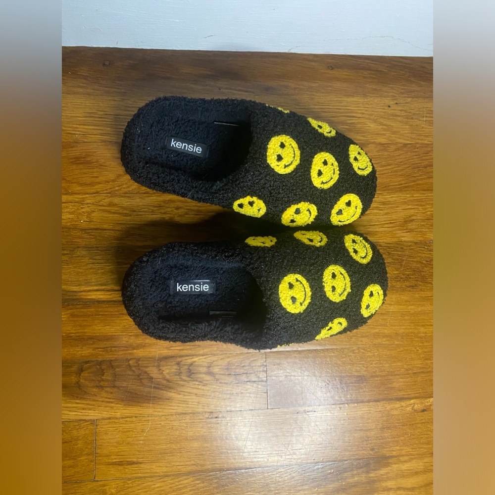 Black Kenzie Slippers - Size 7